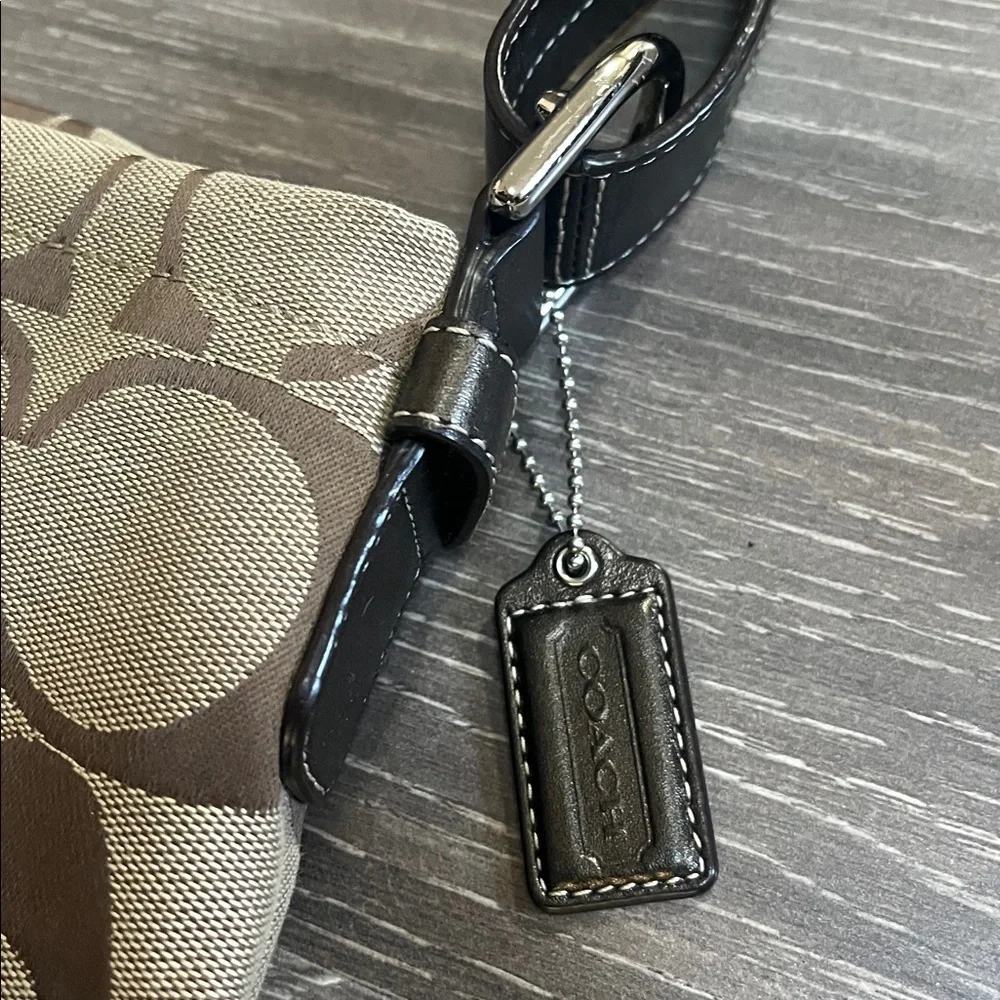 Coach Signature Shoulder Bag